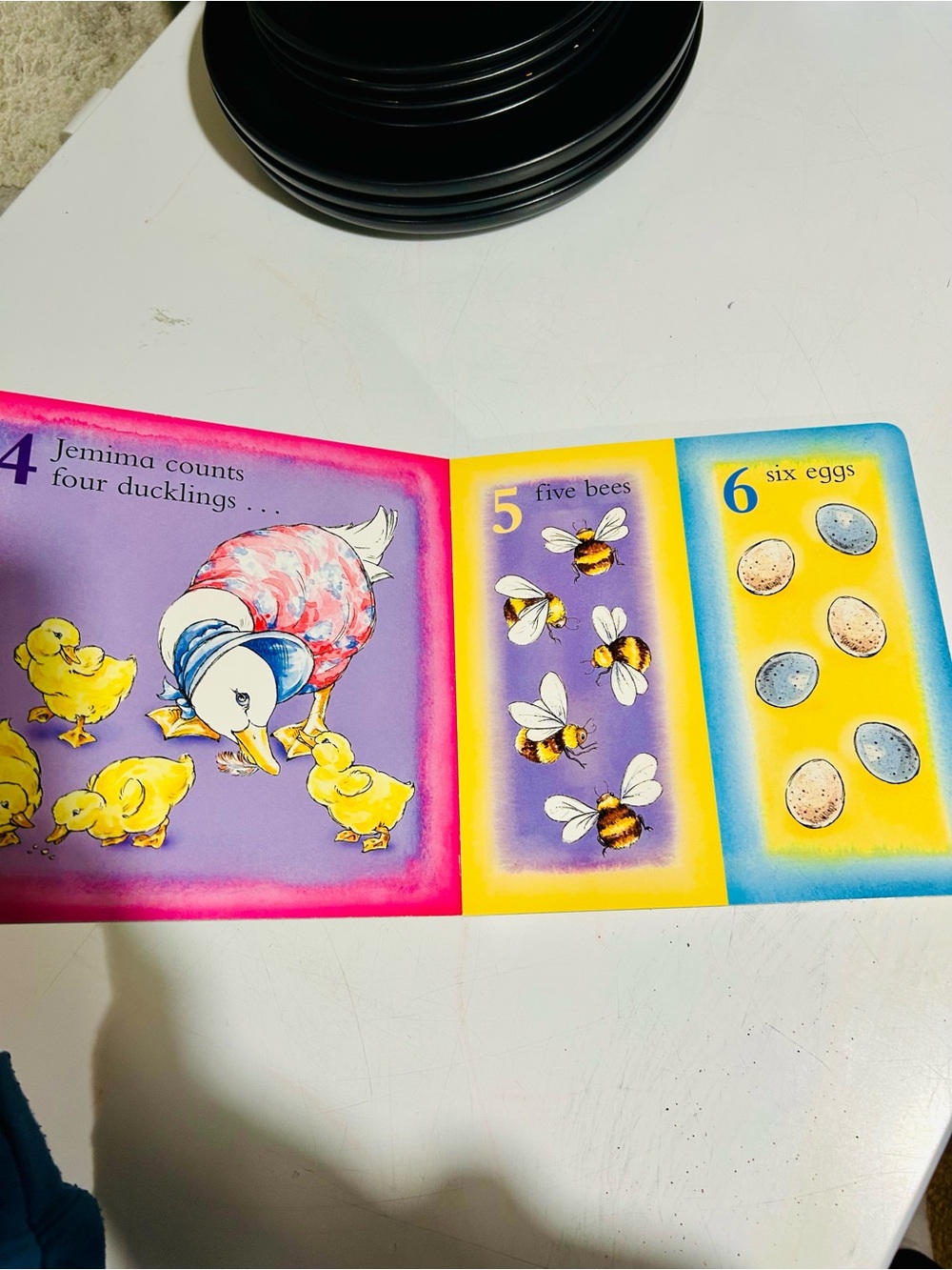 Count With Peter Rabbit Kids Board Book - Picture 3 of 3